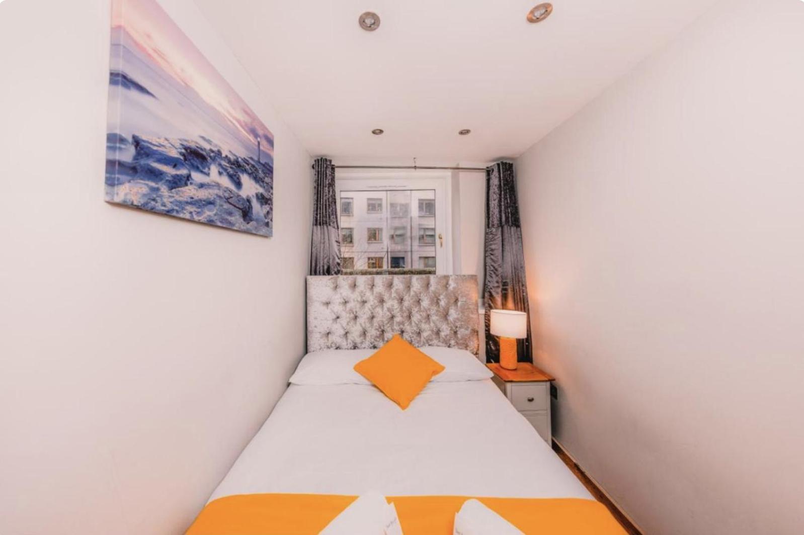 Superb Luxury Apartment By Canal - Central Edinburg Exteriör bild