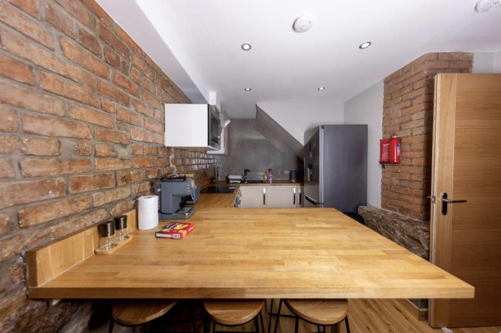 Superb Luxury Apartment By Canal - Central Edinburg Exteriör bild