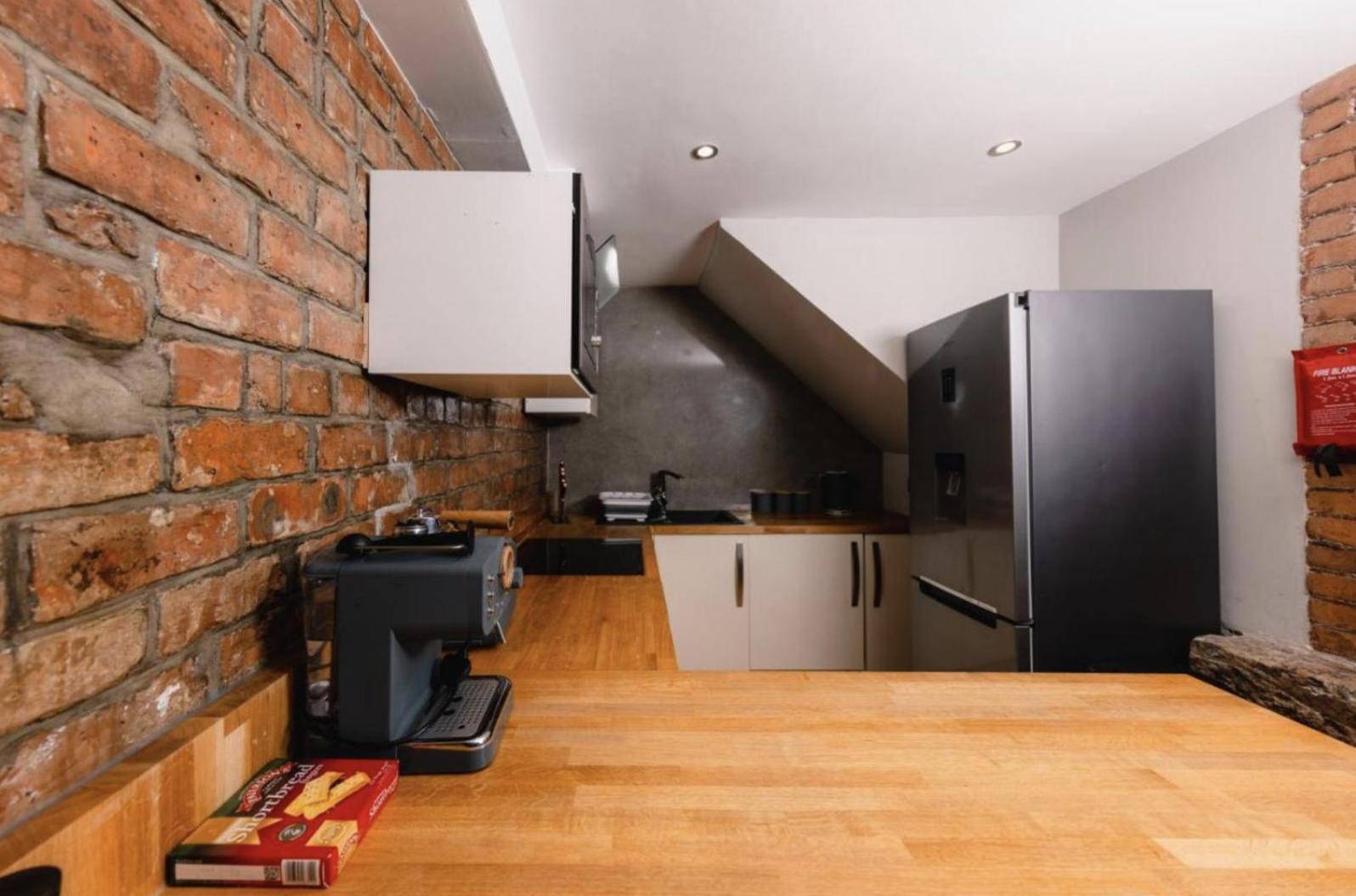 Superb Luxury Apartment By Canal - Central Edinburg Exteriör bild